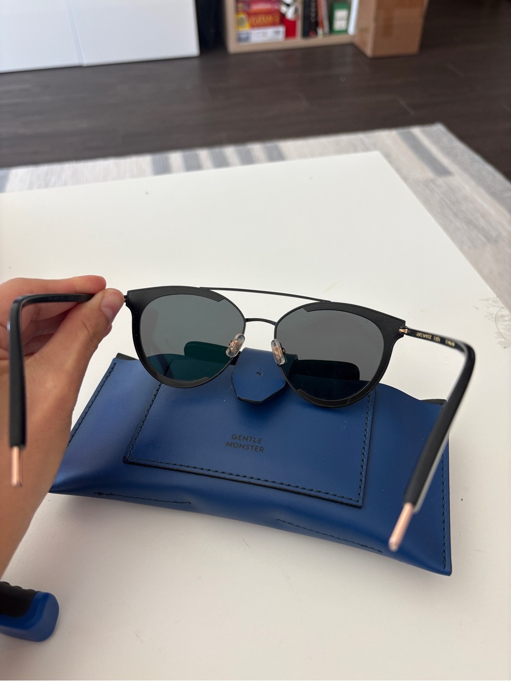 GENTLE MONSTER Last Bow Sunglasses - Picture 5 of 7